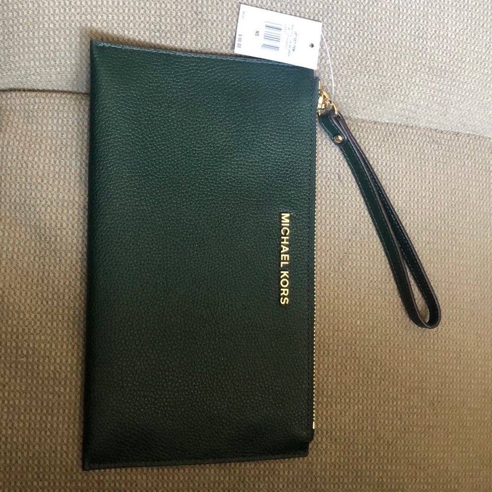 Michael Kors Jet Set Clutch